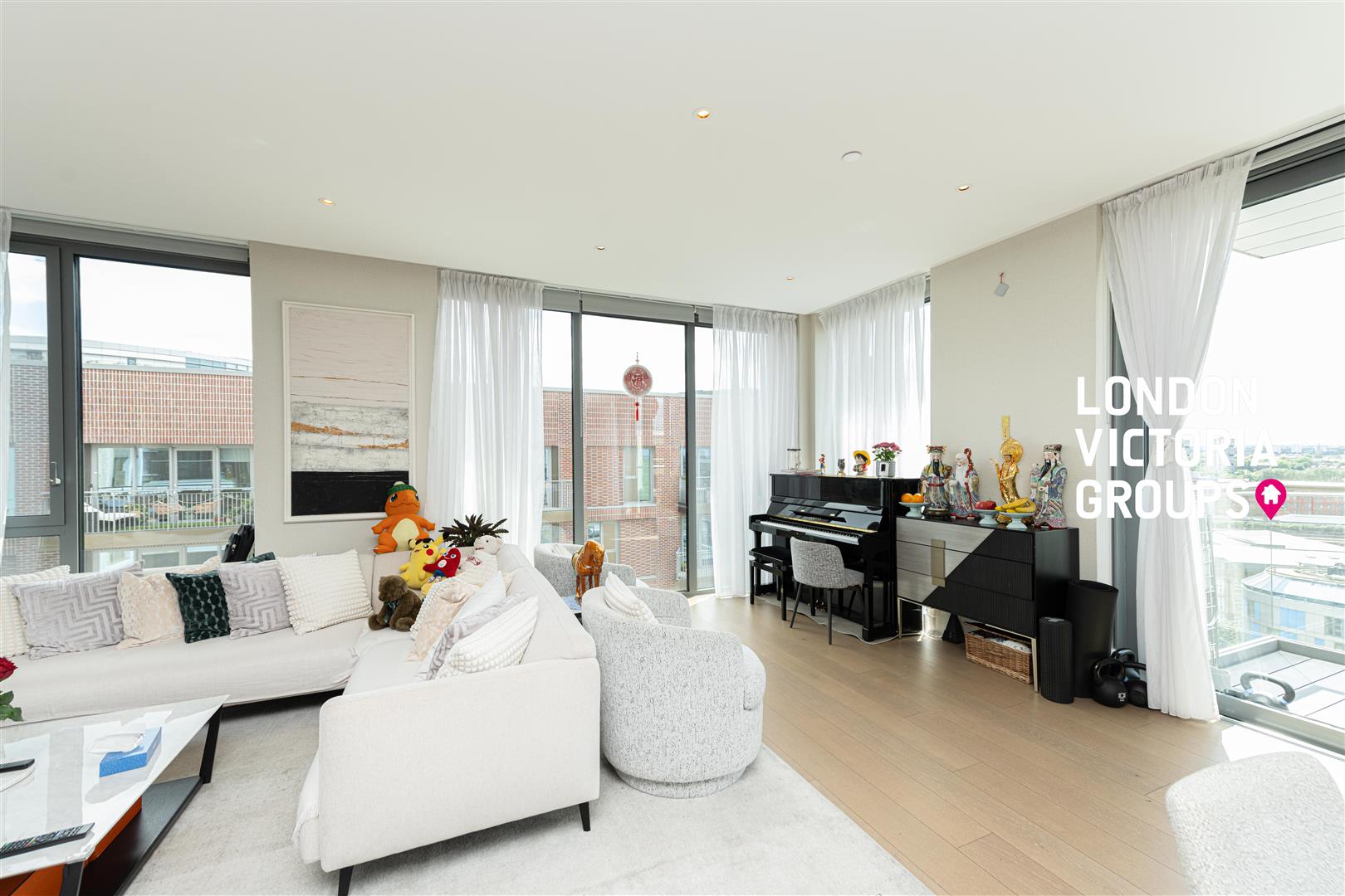 3 bed property in Chartwell House, 4 Palmer Road, London